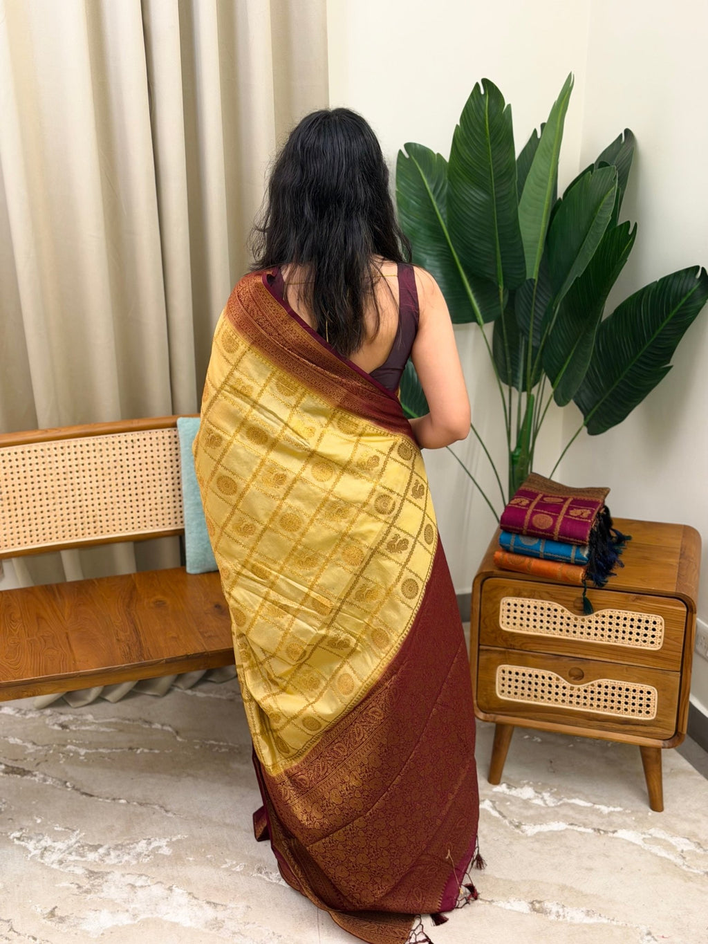 AYILYAM CHICKOO:SEMI BANARASI SAREE - aurimo.inAYILYAM CHICKOO:SEMI BANARASI SAREE