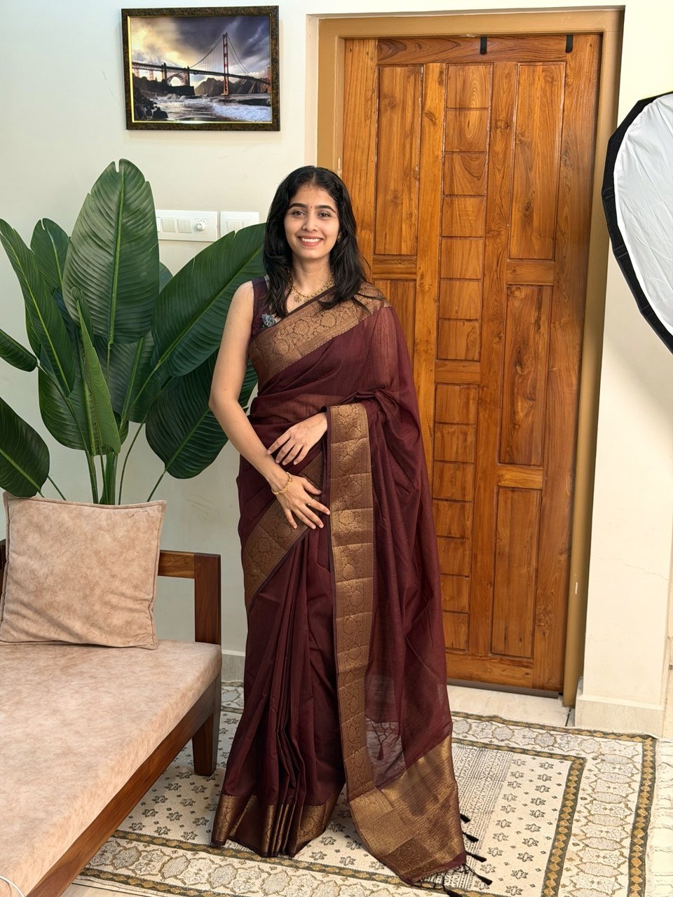 BHAMA BROWN:PREMIUM LINEN JUTE SAREE - aurimo.inBHAMA BROWN:PREMIUM LINEN JUTE SAREE