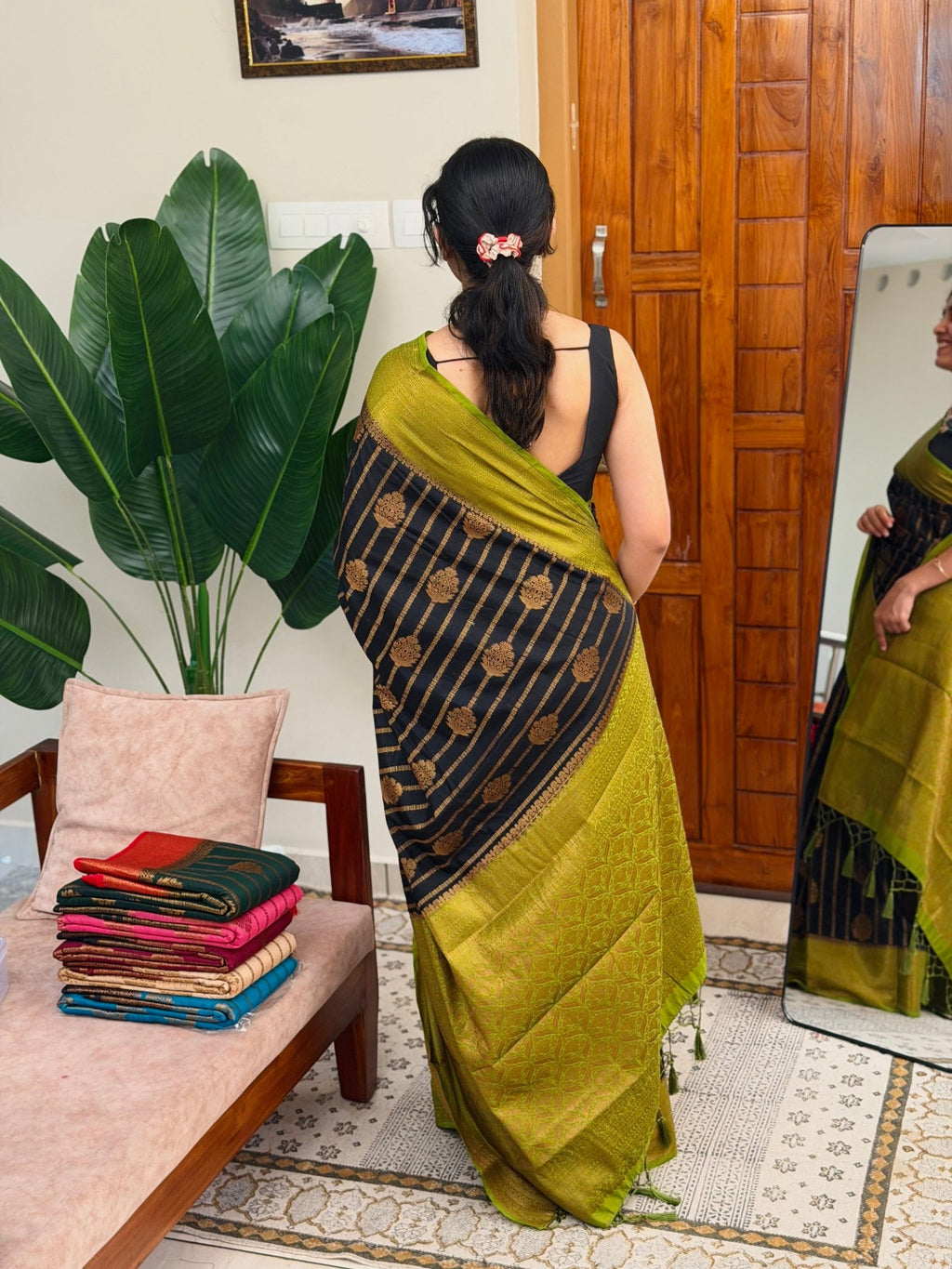 CHANDRA BLACK:SEMI BANARASI SAREE - aurimo.inCHANDRA BLACK:SEMI BANARASI SAREE