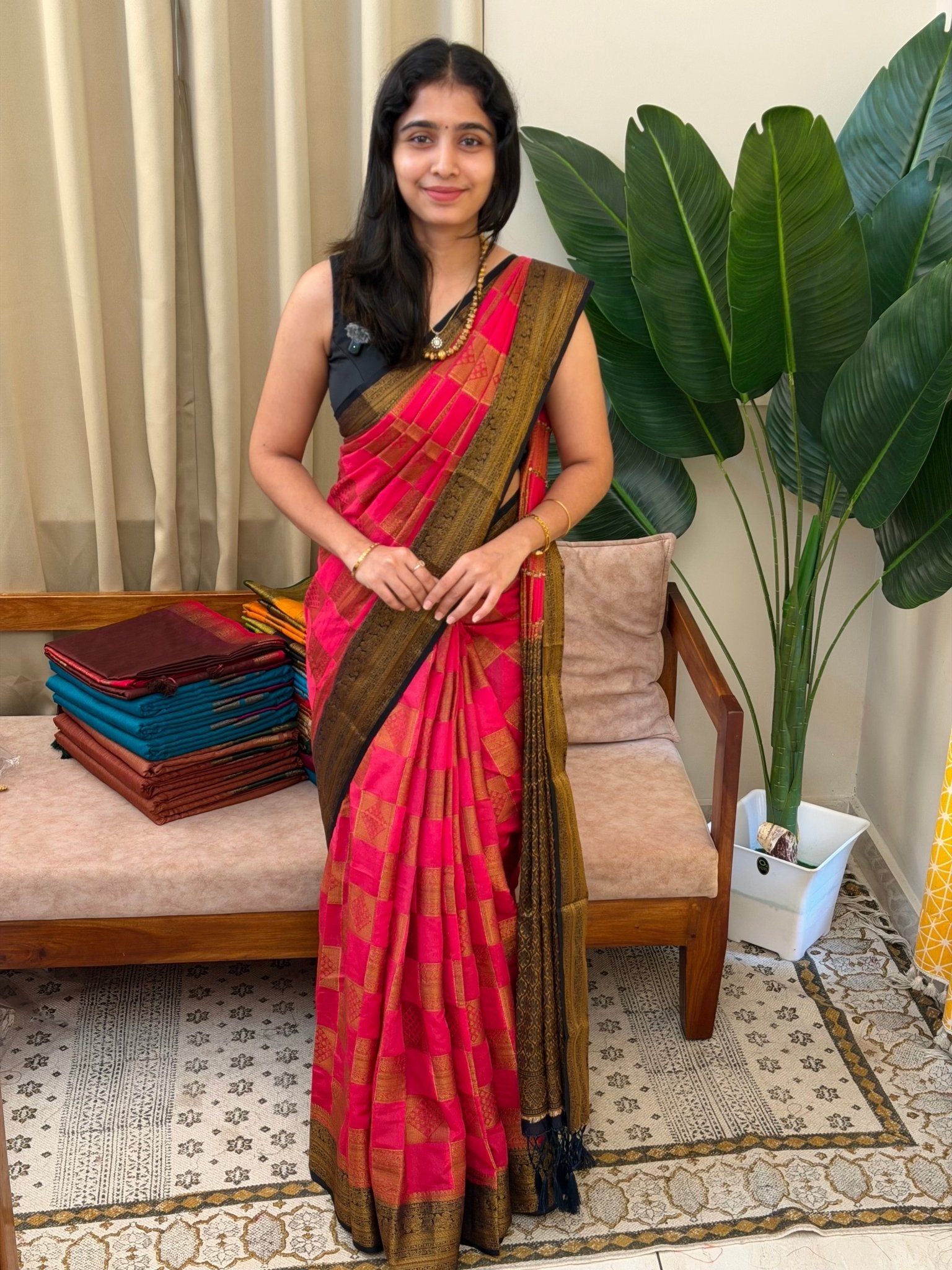 DURGA:SEMI BANARASI SAREE - aurimo.inDURGA:SEMI BANARASI SAREE