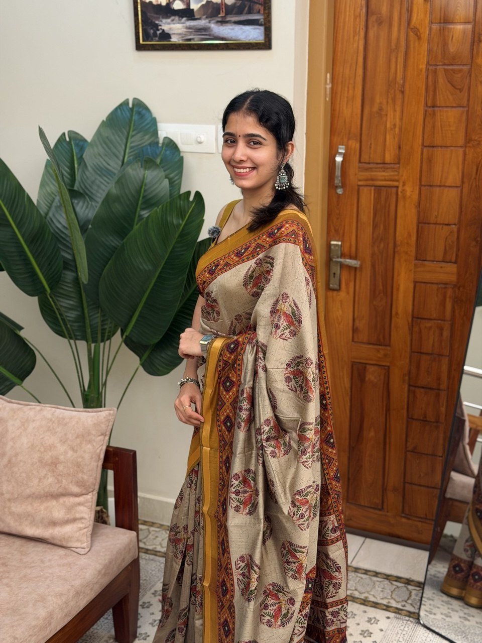 GAYATHRI YELLOW:CHANDERI SILK SAREE - aurimo.inGAYATHRI YELLOW:CHANDERI SILK SAREE