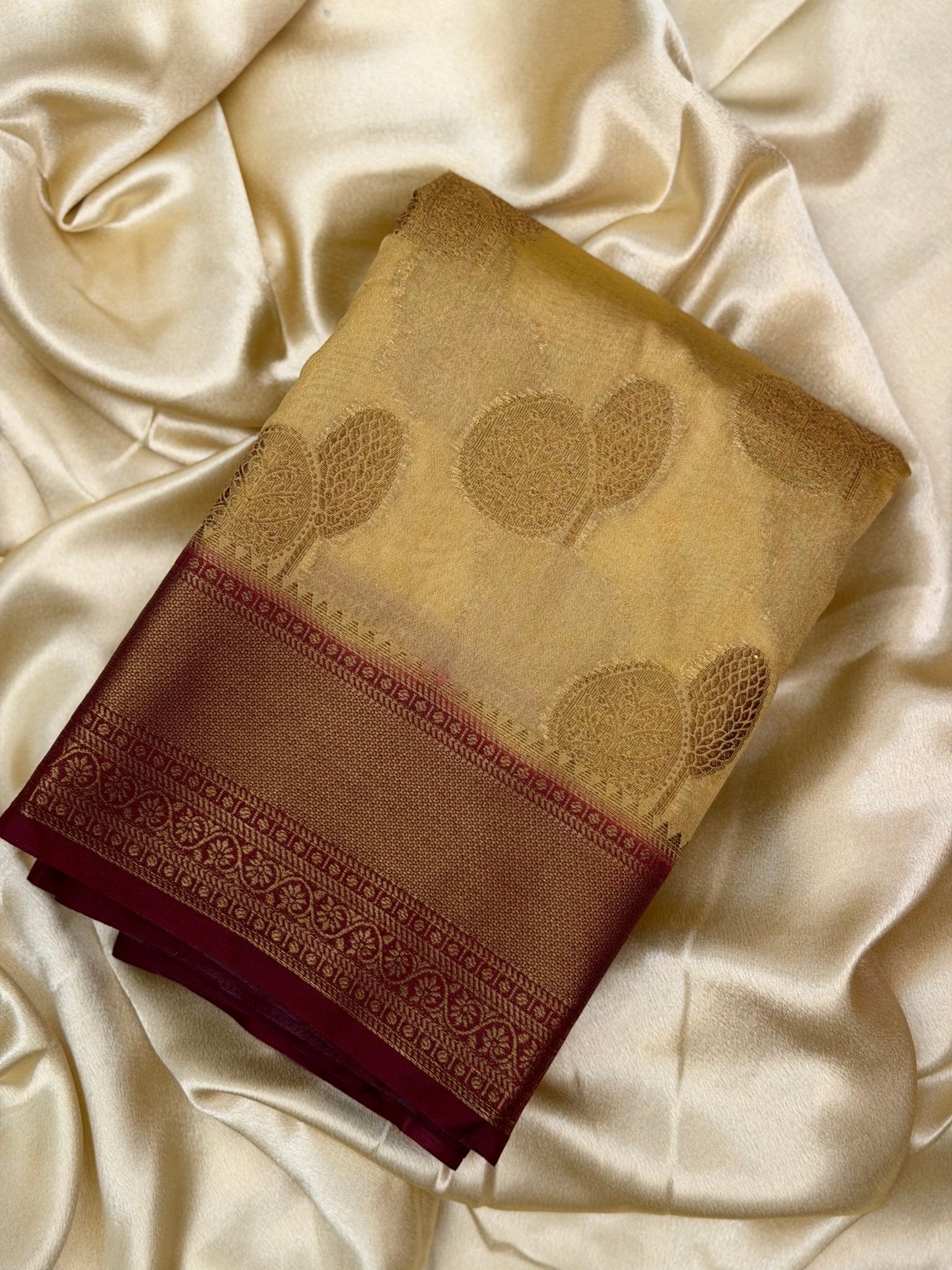 JYOTHY MAROON:SEMI BANARASI SAREE - aurimo.inJYOTHY MAROON:SEMI BANARASI SAREE