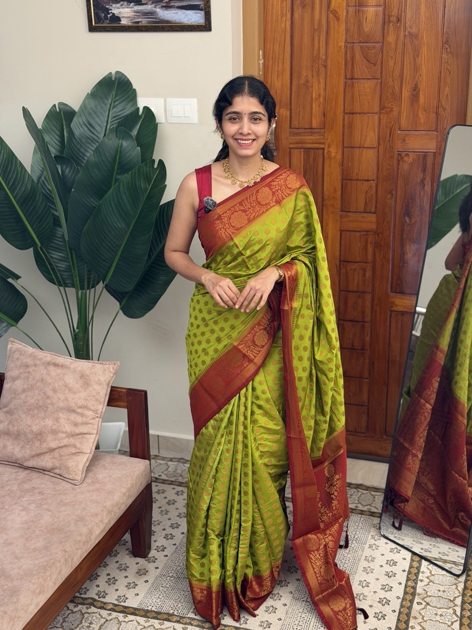 KAJAL:SEMI BANARASI SAREE - aurimo.inKAJAL:SEMI BANARASI SAREE