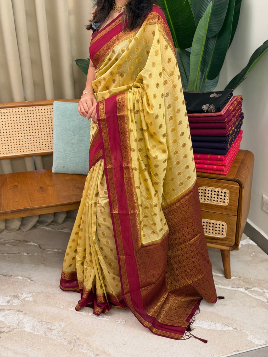 KANCHANA CHICKOO:SEMI BANARASI SAREE - aurimo.inKANCHANA CHICKOO:SEMI BANARASI SAREE