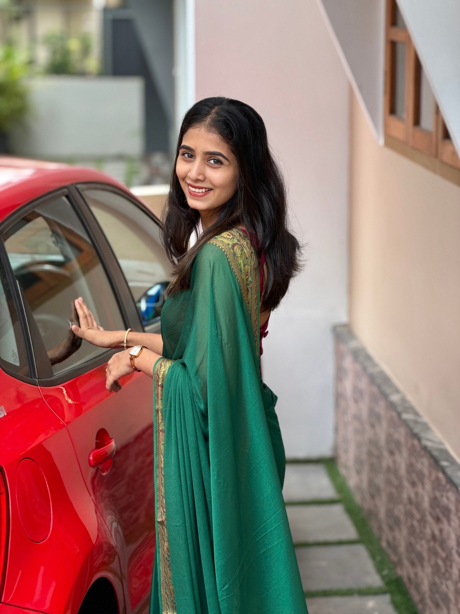 KANI DARK GREEN:SEMI CREPE SILK SAREE - aurimo.inKANI DARK GREEN:SEMI CREPE SILK SAREE