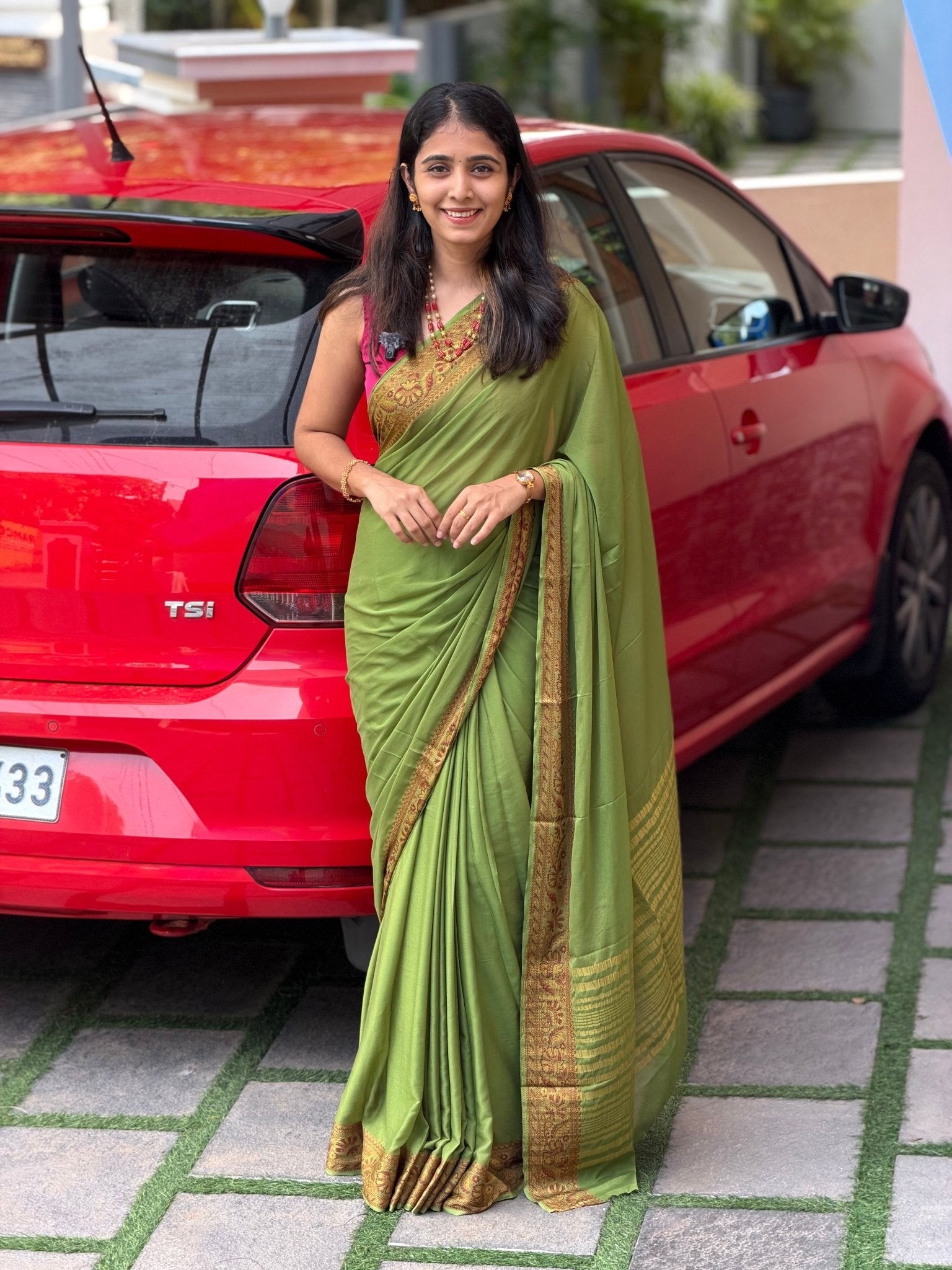 KANI LIGHT GREEN:SEMI CREPE SILK SAREE - aurimo.inKANI LIGHT GREEN:SEMI CREPE SILK SAREE