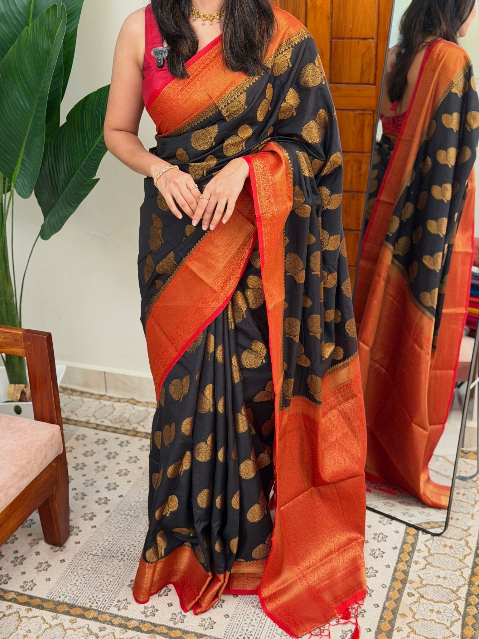 KANIHA BLACK AND REF:SEMI BANARASI SAREE - aurimo.inKANIHA BLACK AND REF:SEMI BANARASI SAREE