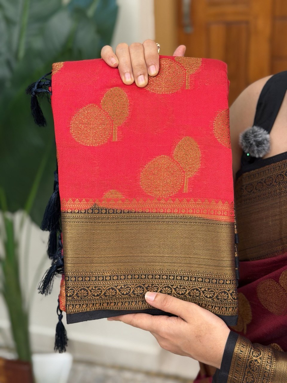 KANIHA DEEP PINK:SEMI BANARASI SAREE - aurimo.inKANIHA DEEP PINK:SEMI BANARASI SAREE