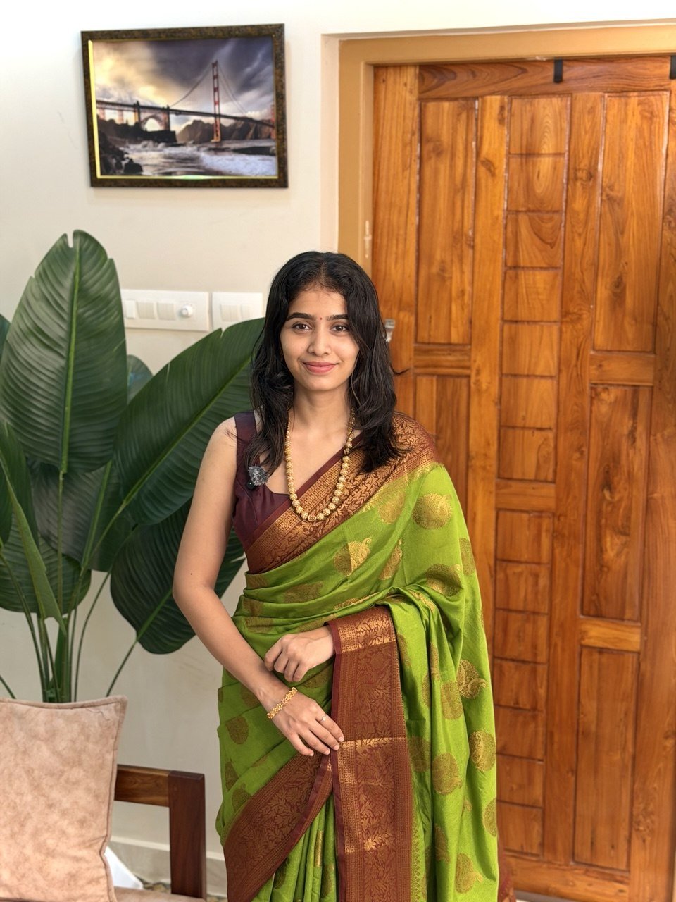 KANIHA GREEN AND MAROON:SEMI BANARASI SAREE - aurimo.inKANIHA GREEN AND MAROON:SEMI BANARASI SAREE
