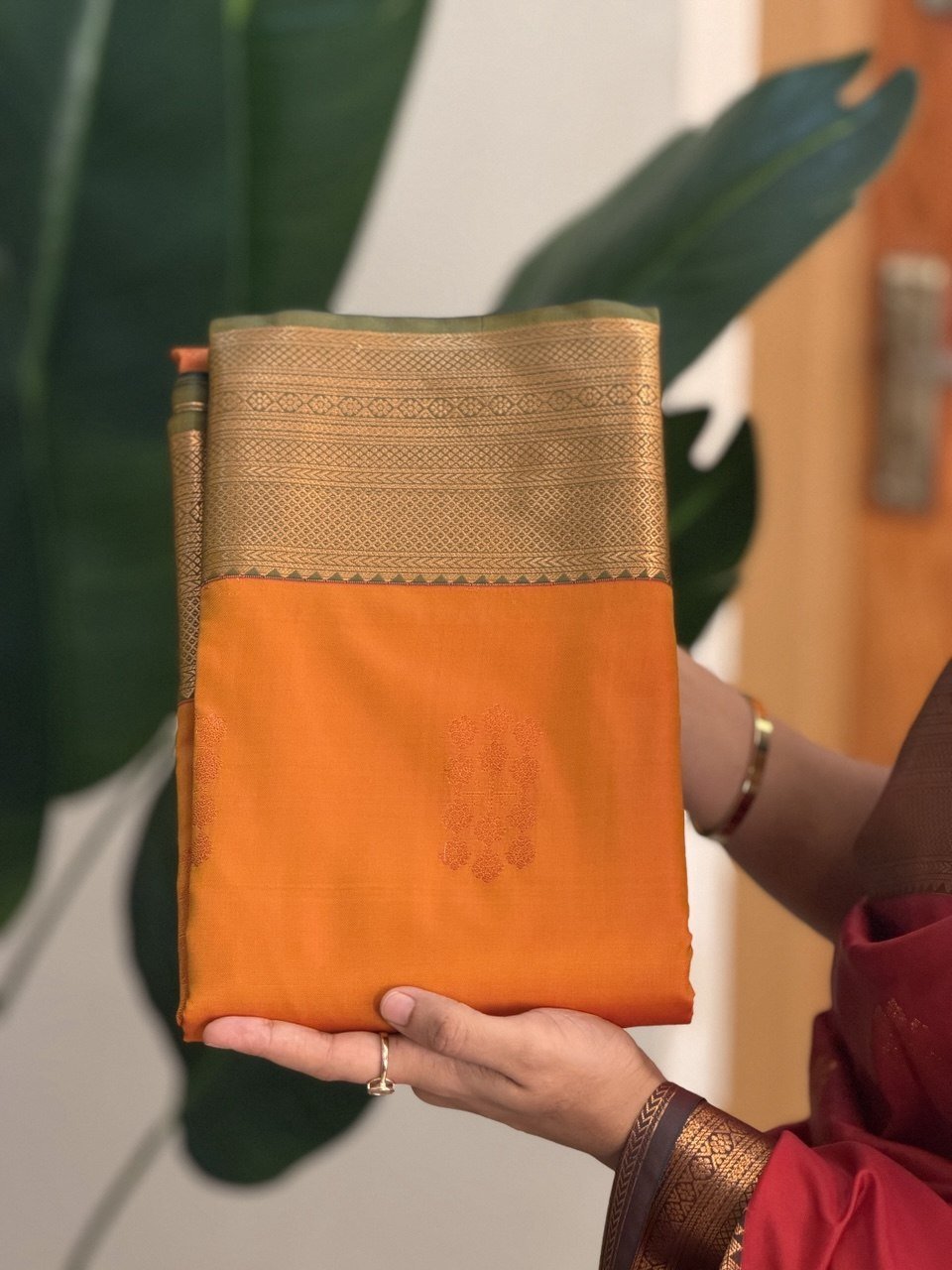 KARTHIKA YELLOW:SOFT SILK SAREE - aurimo.inKARTHIKA YELLOW:SOFT SILK SAREE