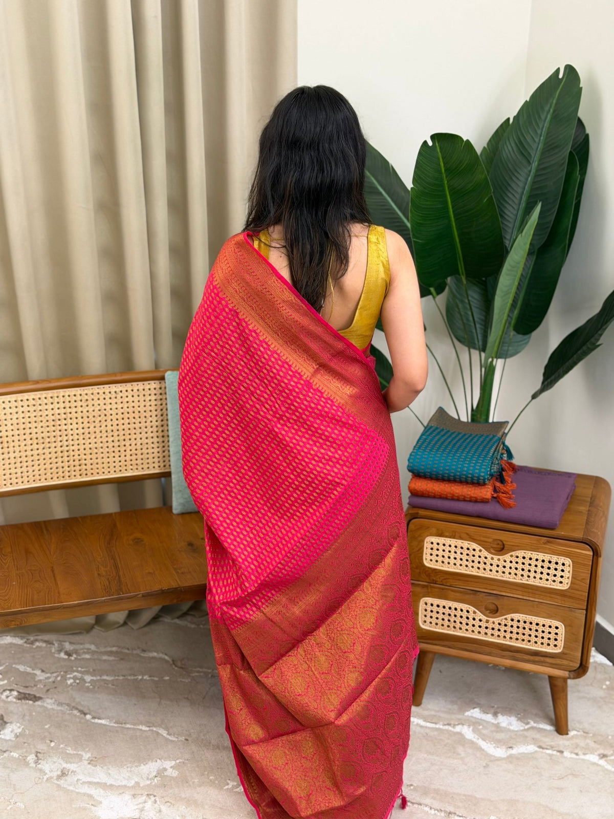 KRISHNA PINK:SEMI BANARASI SAREE - aurimo.inKRISHNA PINK:SEMI BANARASI SAREE