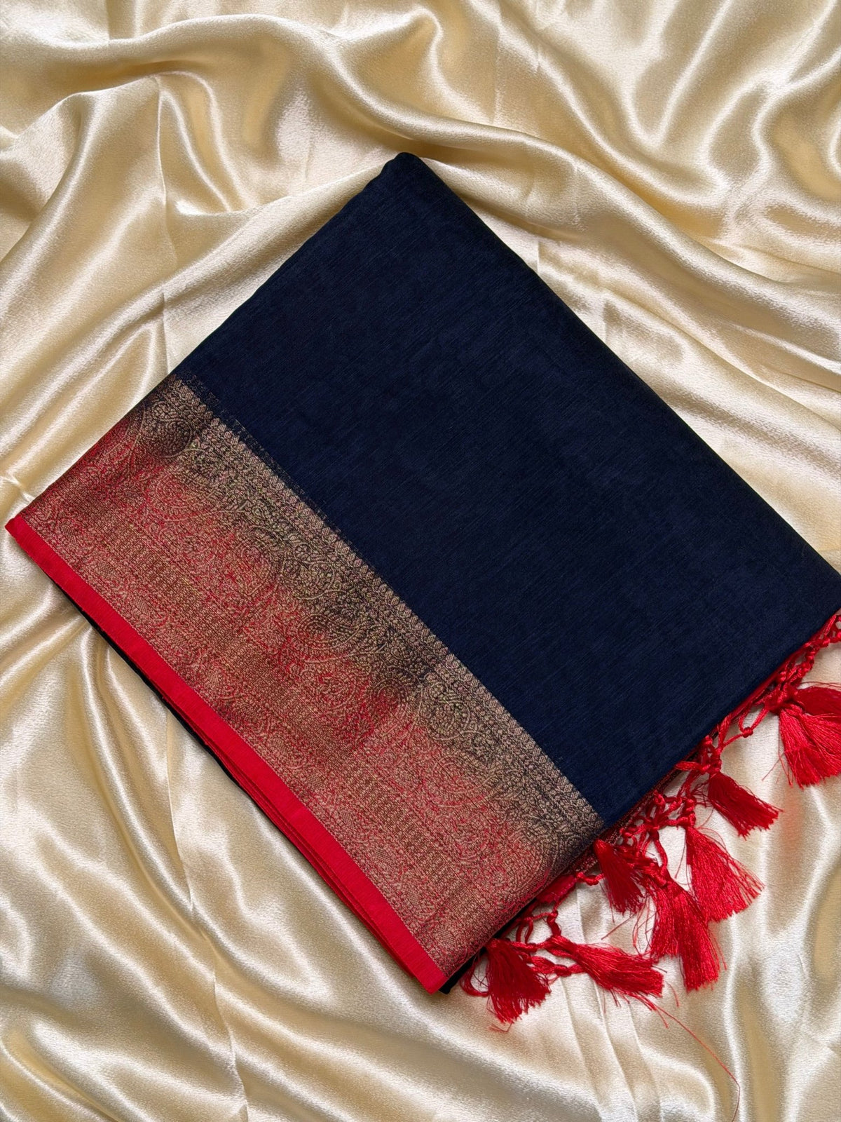 LAVANYA:PREMIUM LINEN JUTE SAREE - aurimo.inLAVANYA:PREMIUM LINEN JUTE SAREE