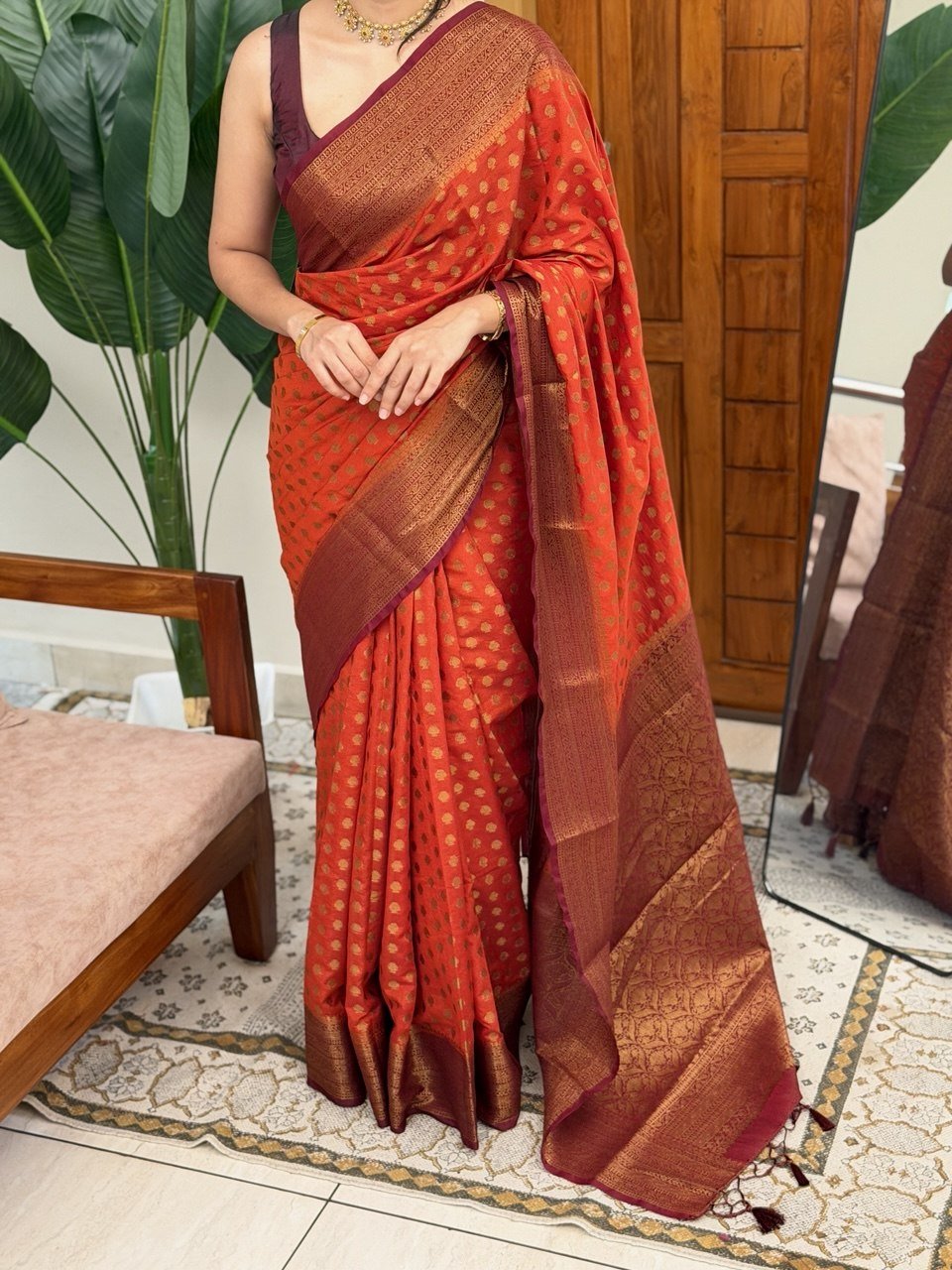 LEELA:SEMI BANARASI SAREE - aurimo.inLEELA:SEMI BANARASI SAREE