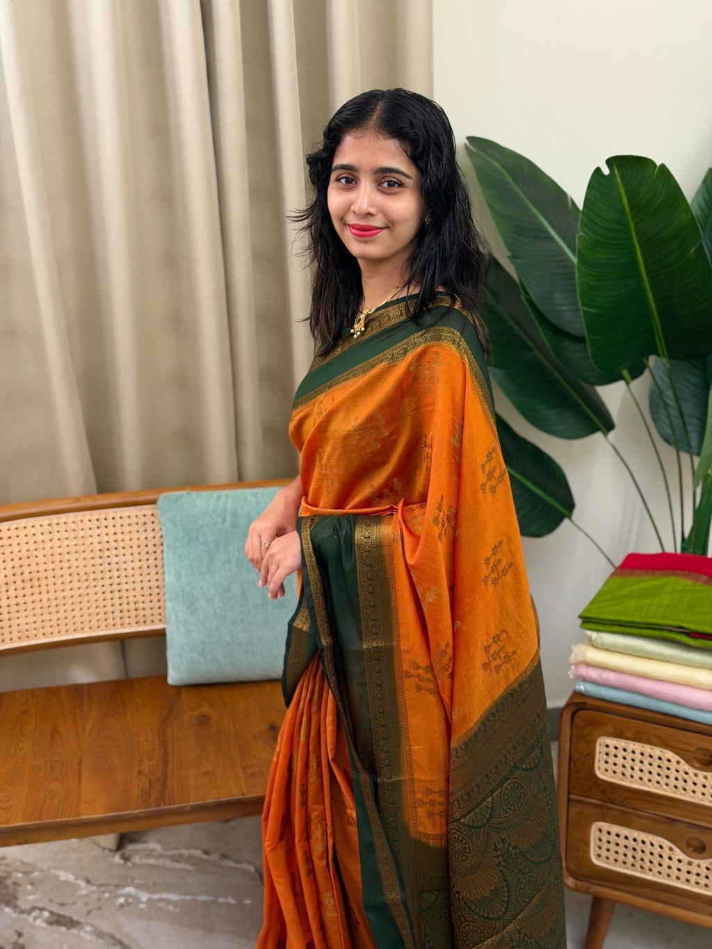 LIYA YELLOW:SEMI BANARASI SAREE - aurimo.inLIYA YELLOW:SEMI BANARASI SAREE