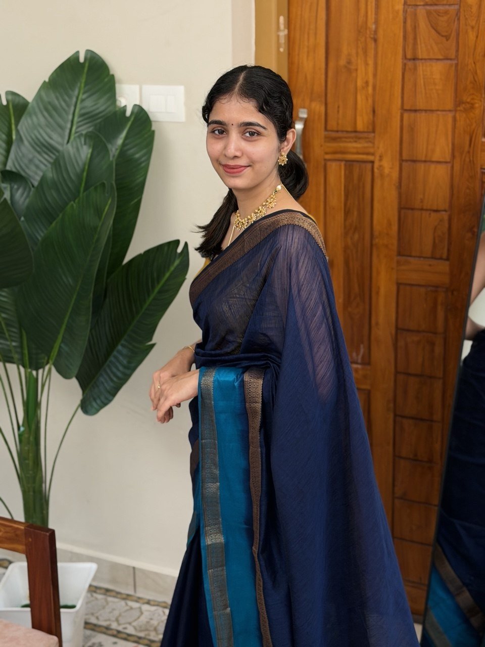 MALLIKA BLUE:PREMIUM LINEN JUTE SAREE - aurimo.inMALLIKA BLUE:PREMIUM LINEN JUTE SAREE