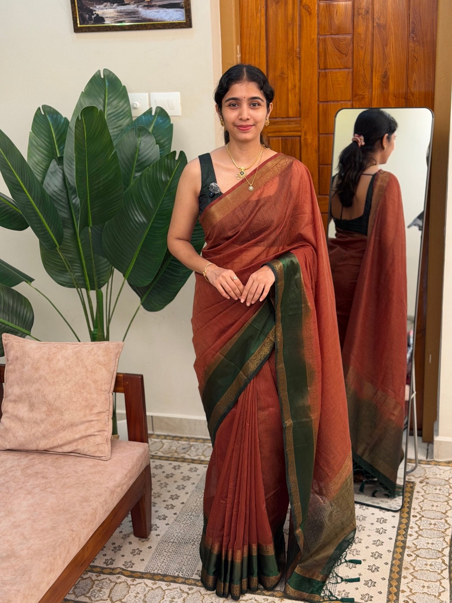 MALLIKA BROWN :PREMIUM LINEN JUTE SAREE - aurimo.inMALLIKA BROWN :PREMIUM LINEN JUTE SAREE