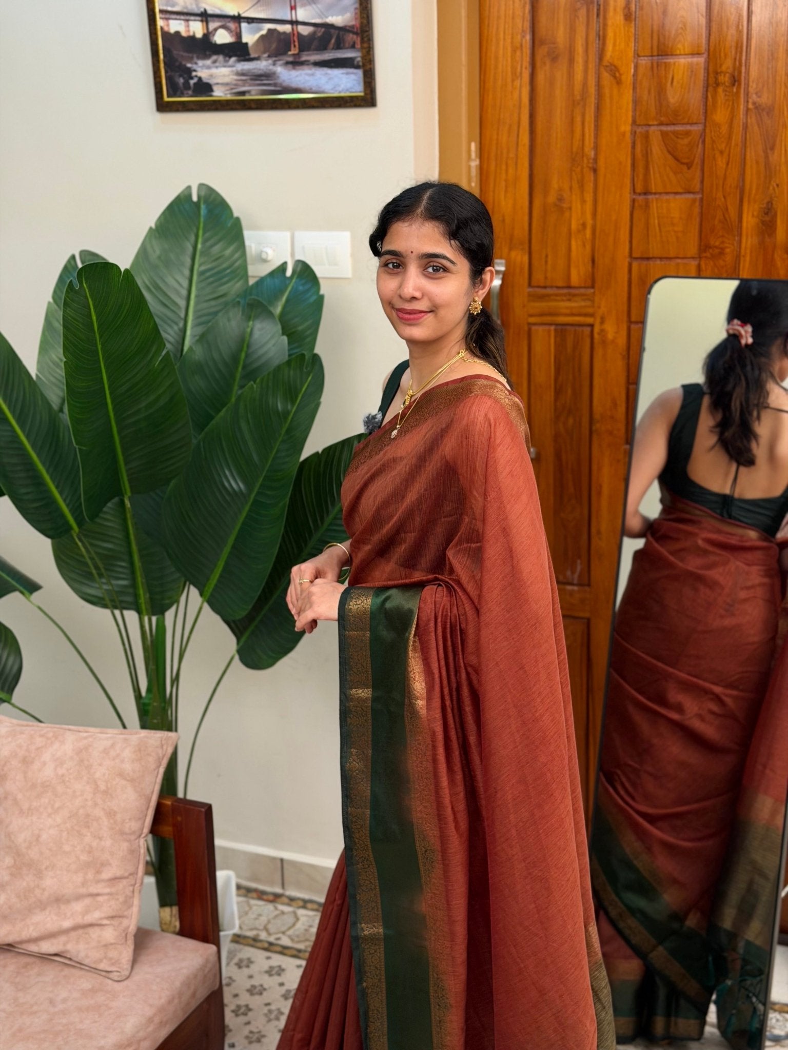 MALLIKA BROWN :PREMIUM LINEN JUTE SAREE - aurimo.inMALLIKA BROWN :PREMIUM LINEN JUTE SAREE