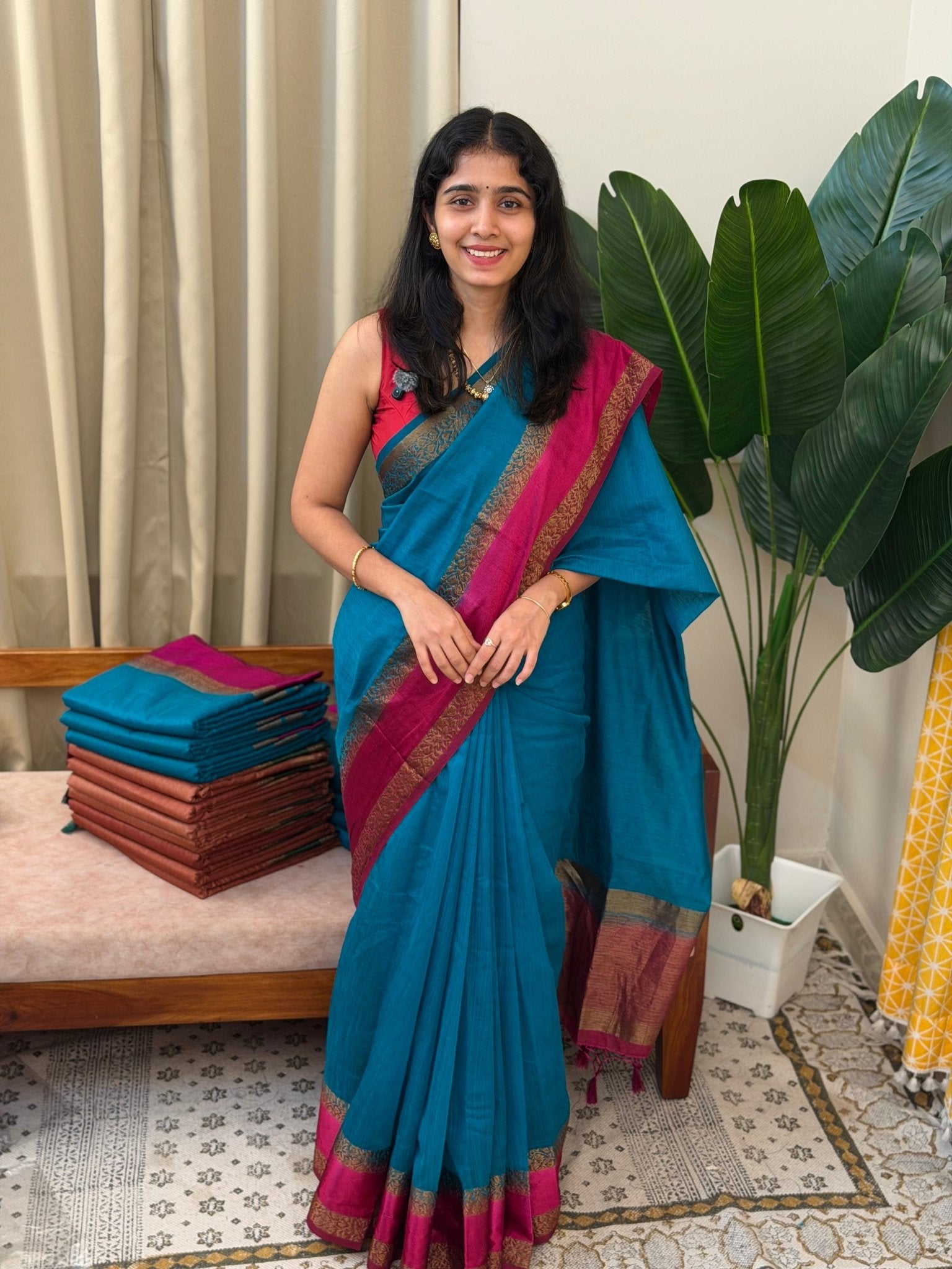 MALLIKA PEACOCK:PREMIUM LINEN JUTE SAREE - aurimo.inMALLIKA PEACOCK:PREMIUM LINEN JUTE SAREE