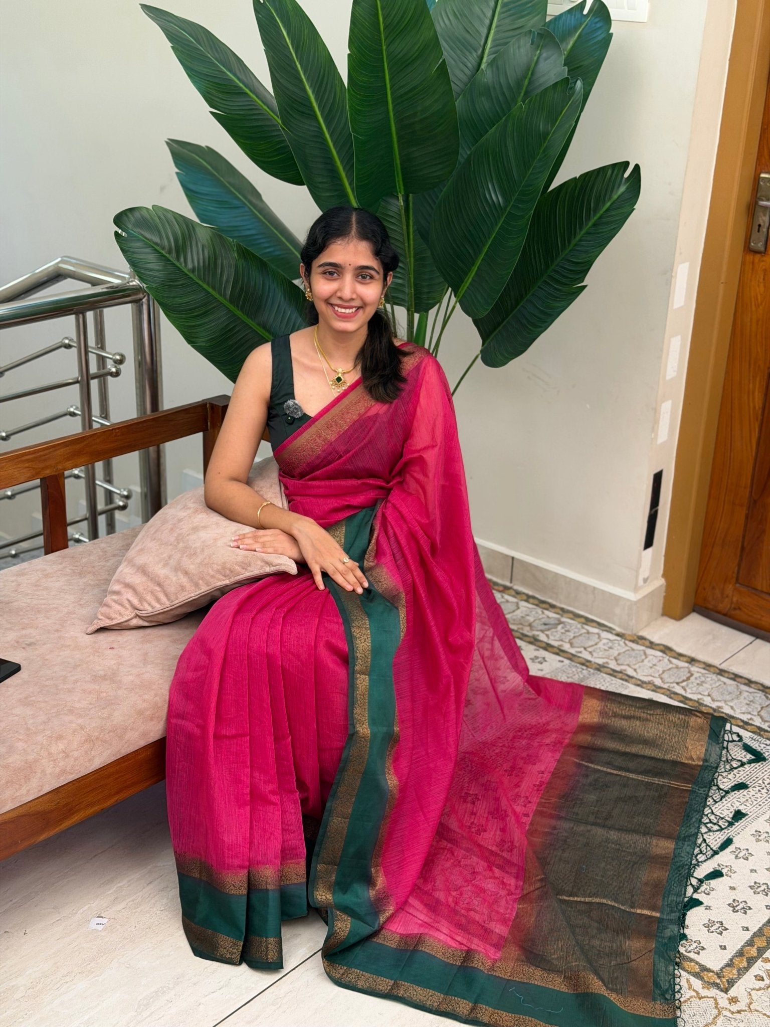 MALLIKA PINK:PREMIUM LINEN JUTE SAREE - aurimo.inMALLIKA PINK:PREMIUM LINEN JUTE SAREE