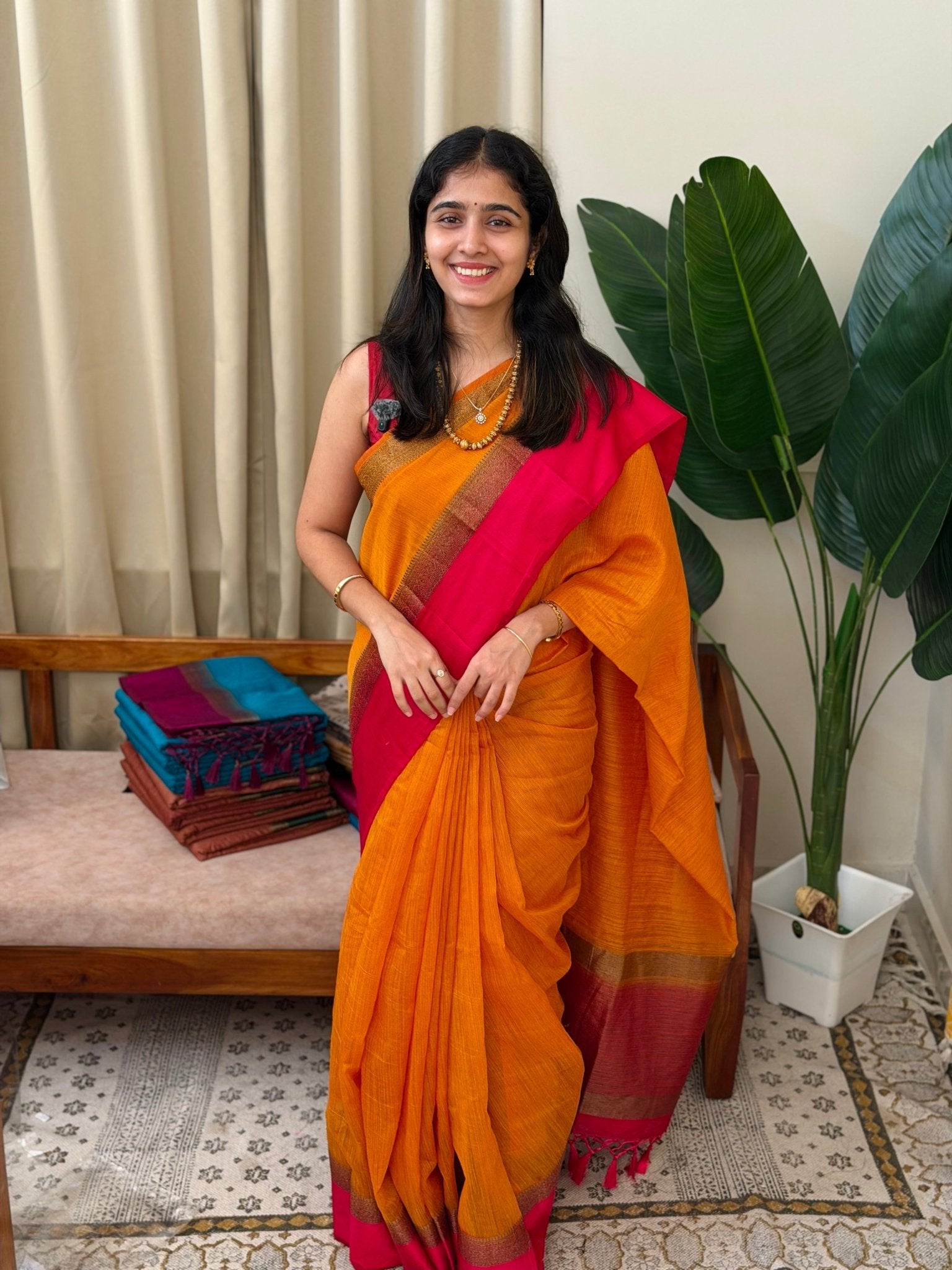 MALLIKA YELLOW AND RANI PINK:PREMIUM LINEN JUTE SAREE SINGLE BORDER - aurimo.inMALLIKA YELLOW AND RANI PINK:PREMIUM LINEN JUTE SAREE SINGLE BORDER