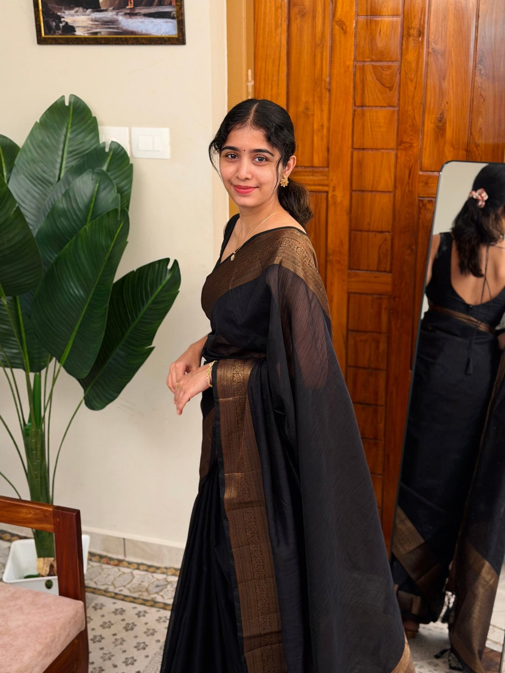 MANIKYA BLACK:PREMIUM LINEN JUTE SAREE - aurimo.inMANIKYA BLACK:PREMIUM LINEN JUTE SAREE