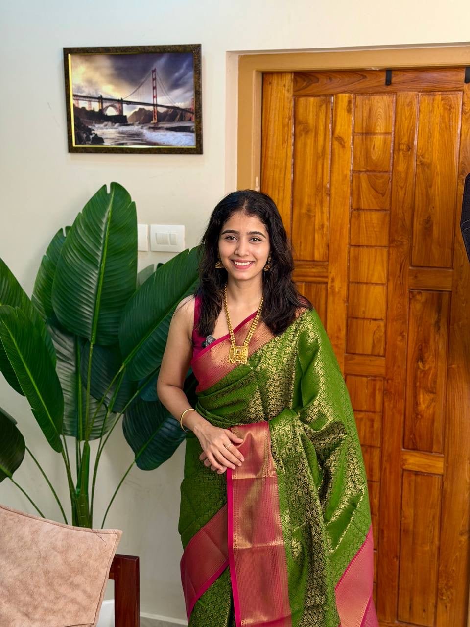 MAYA GREEN:PREMIUM BROCADE SAREE - aurimo.inMAYA GREEN:PREMIUM BROCADE SAREE