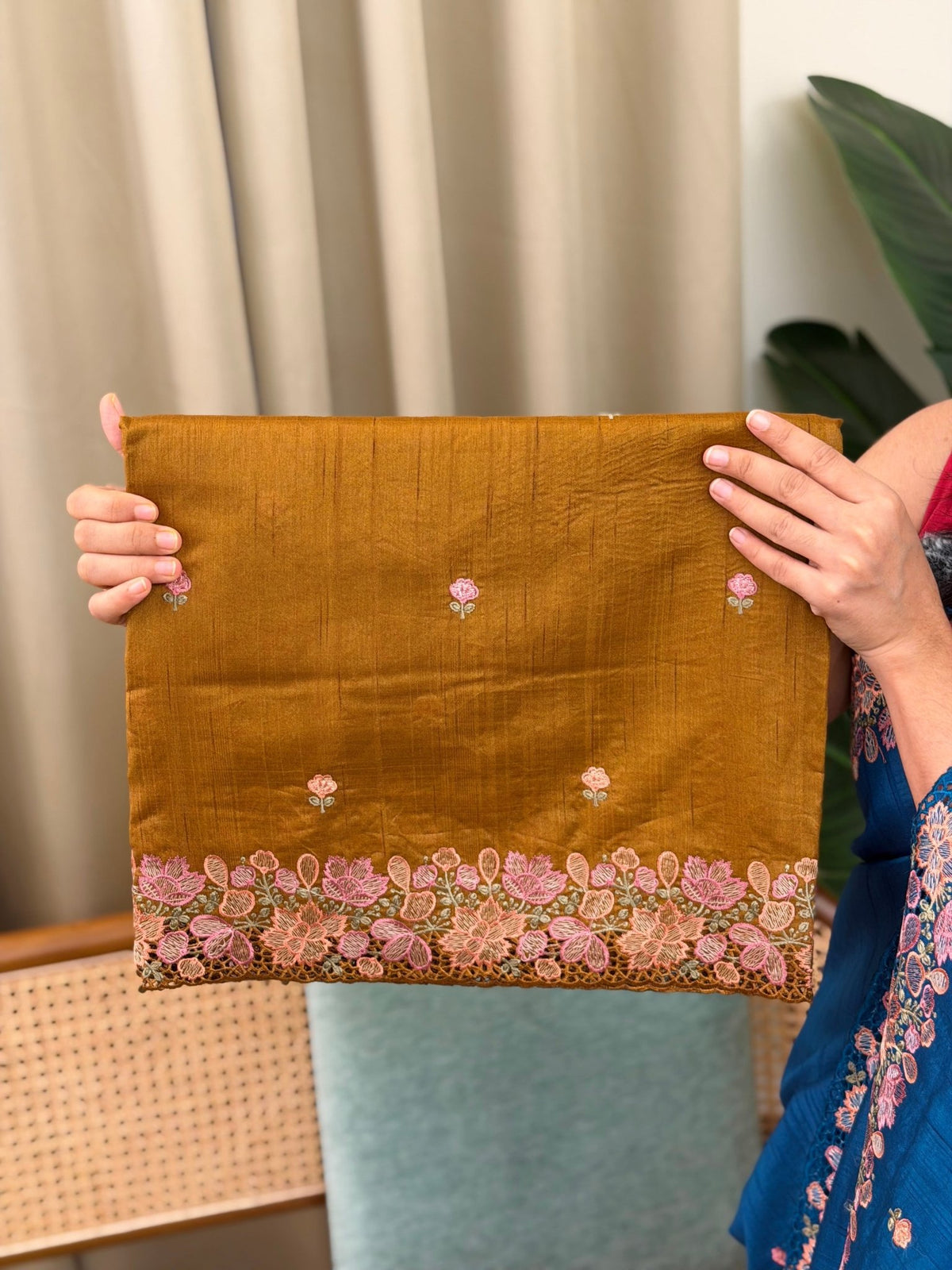 MEENA YELLOW:PREMIUM SEMI TUSSER SILK SAREE - aurimo.inMEENA YELLOW:PREMIUM SEMI TUSSER SILK SAREE