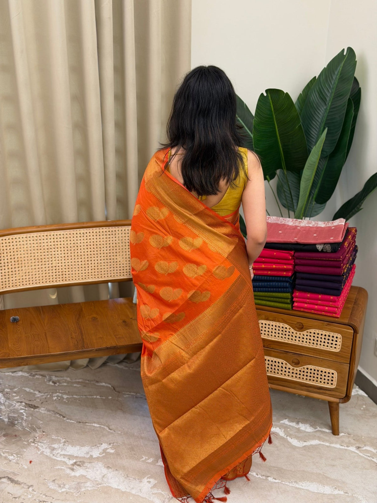 MEENAKSHI ORANGE:SEMI BANARASI SAREE - aurimo.inMEENAKSHI ORANGE:SEMI BANARASI SAREE