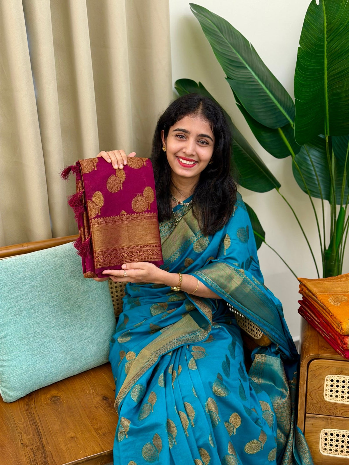 MEENAKSHI VADAMULLA:SEMI BANARASI SAREE - aurimo.inMEENAKSHI VADAMULLA:SEMI BANARASI SAREE