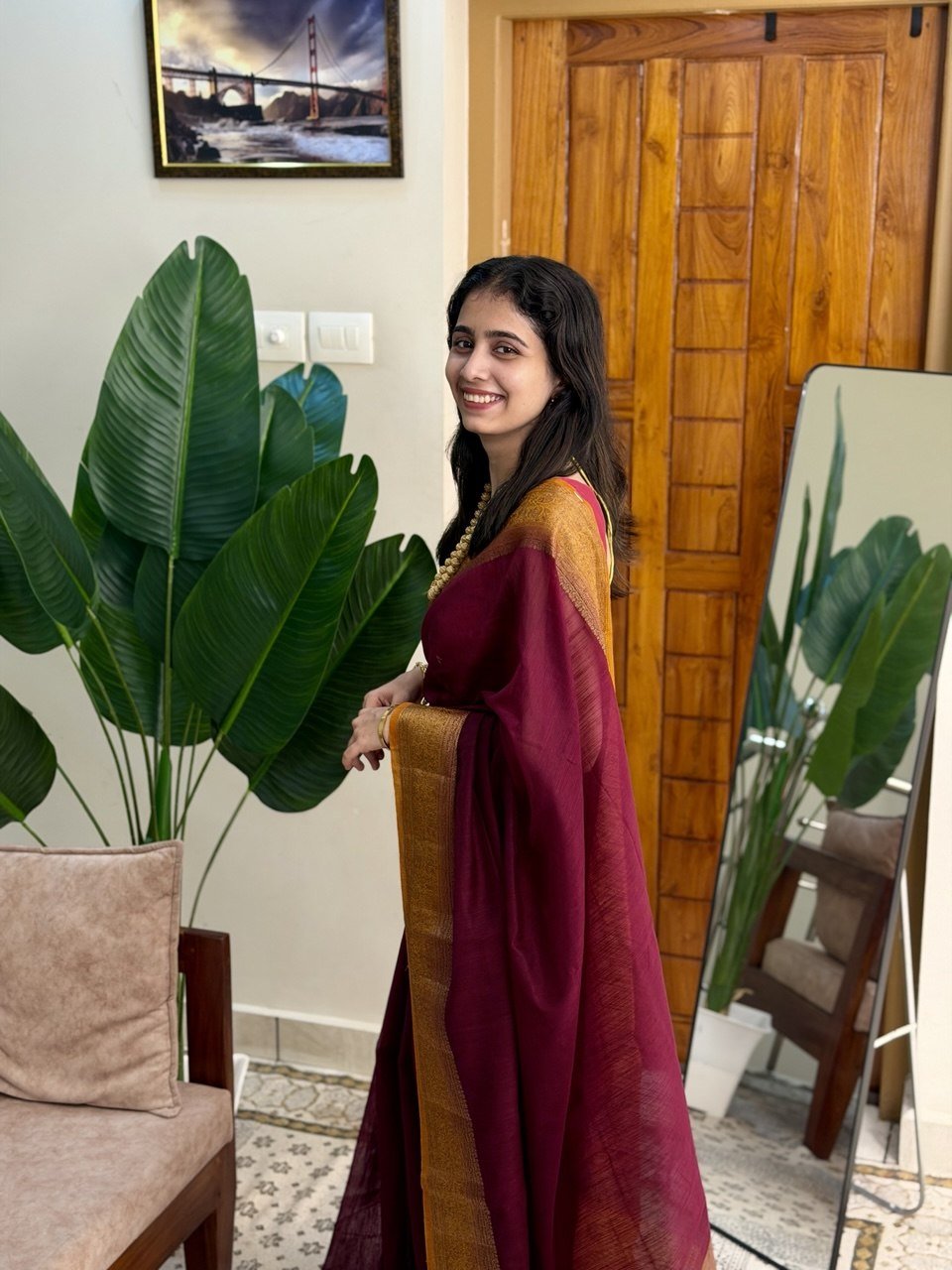 MENAKA WINE MAROON AND YELLOW:PREMIUM LINEN JUTE SAREE - aurimo.inMENAKA WINE MAROON AND YELLOW:PREMIUM LINEN JUTE SAREE