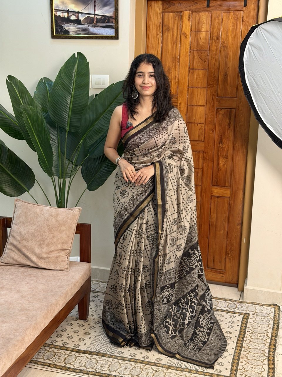 MOZHI BLACK:CHANDERI SILK SAREE - aurimo.inMOZHI BLACK:CHANDERI SILK SAREE