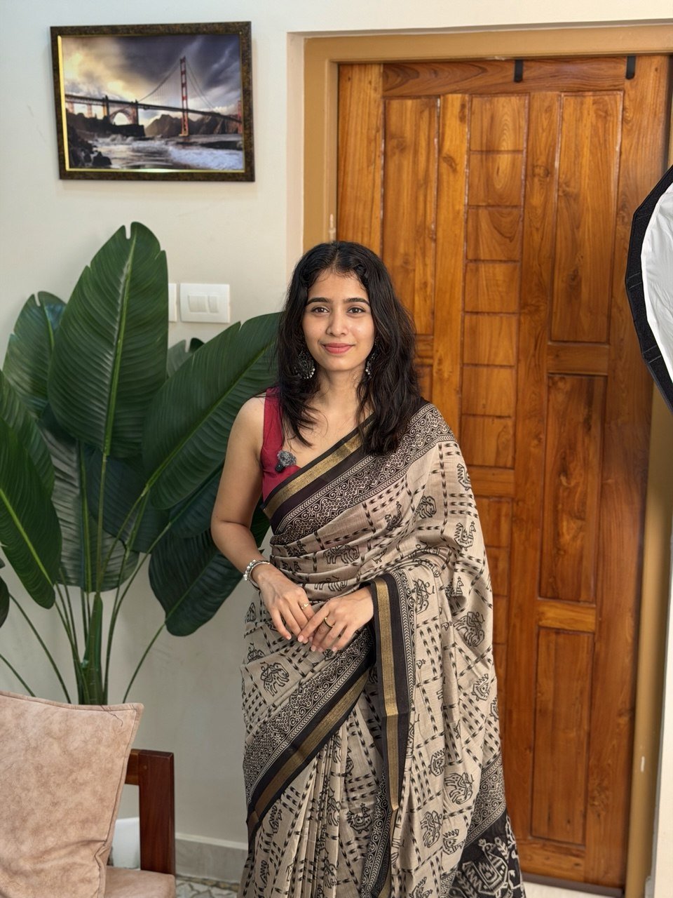 MOZHI BLACK:CHANDERI SILK SAREE - aurimo.inMOZHI BLACK:CHANDERI SILK SAREE