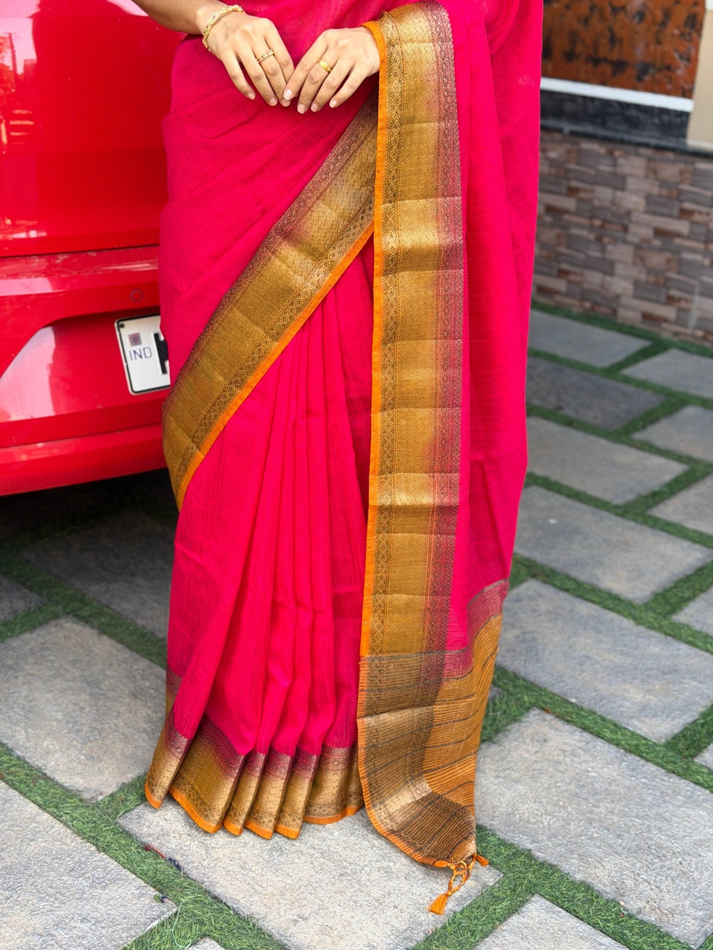 MUKHI:PREMIUM LINEN JUTE SAREE - aurimo.inMUKHI:PREMIUM LINEN JUTE SAREE