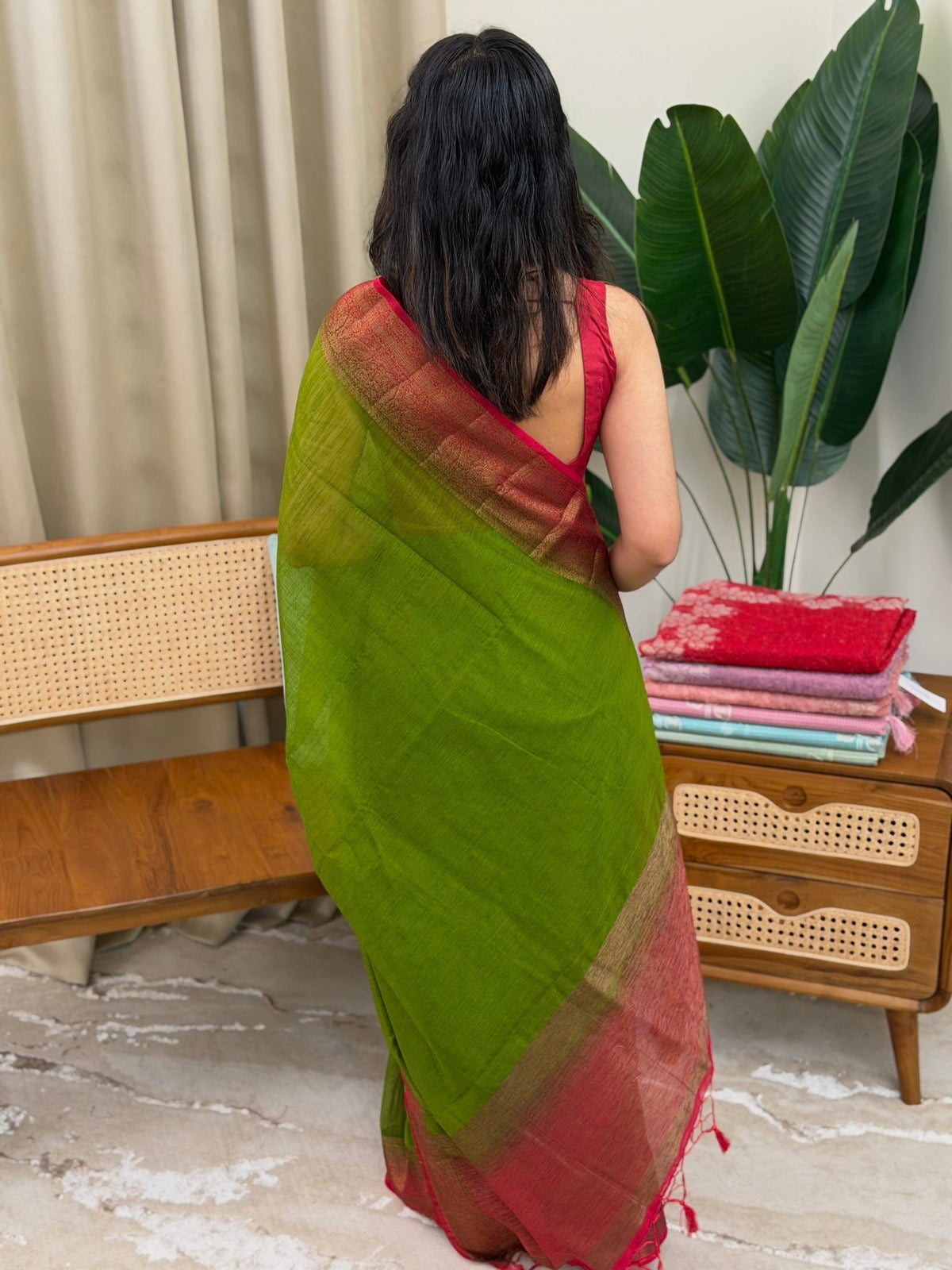 PARVATHY:PREMIUM LINEN JUTE SAREE - aurimo.inPARVATHY:PREMIUM LINEN JUTE SAREE