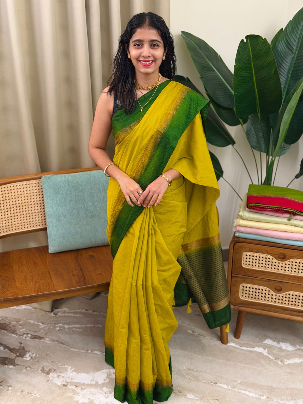 PRIYA LEMON YELLOW: LINEN JUTE SAREE - aurimo.inPRIYA LEMON YELLOW: LINEN JUTE SAREE