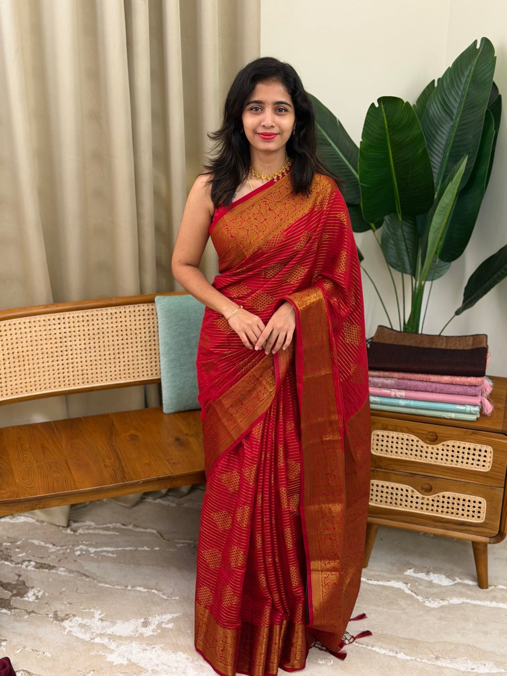 RADHA DEEP ROSE:SEMI BANARASI SAREE - aurimo.inRADHA DEEP ROSE:SEMI BANARASI SAREE