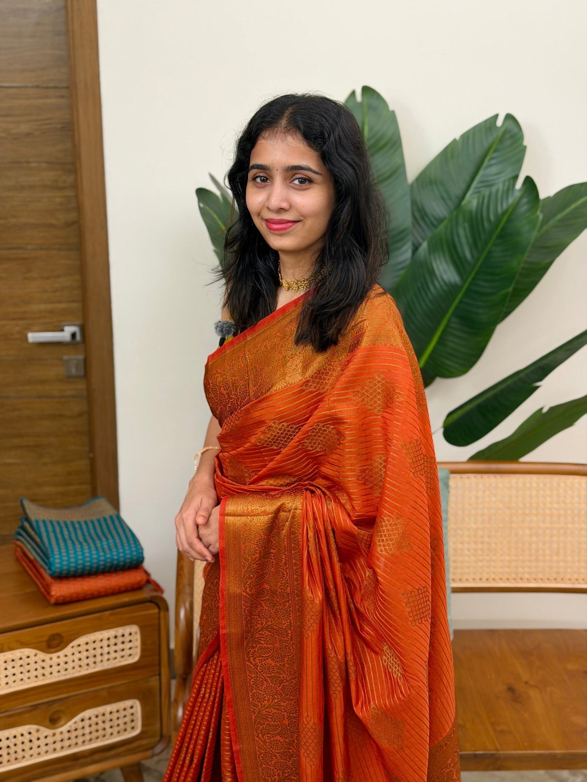 RADHA ORANGE:SEMI BANARASI SAREE - aurimo.inRADHA ORANGE:SEMI BANARASI SAREE