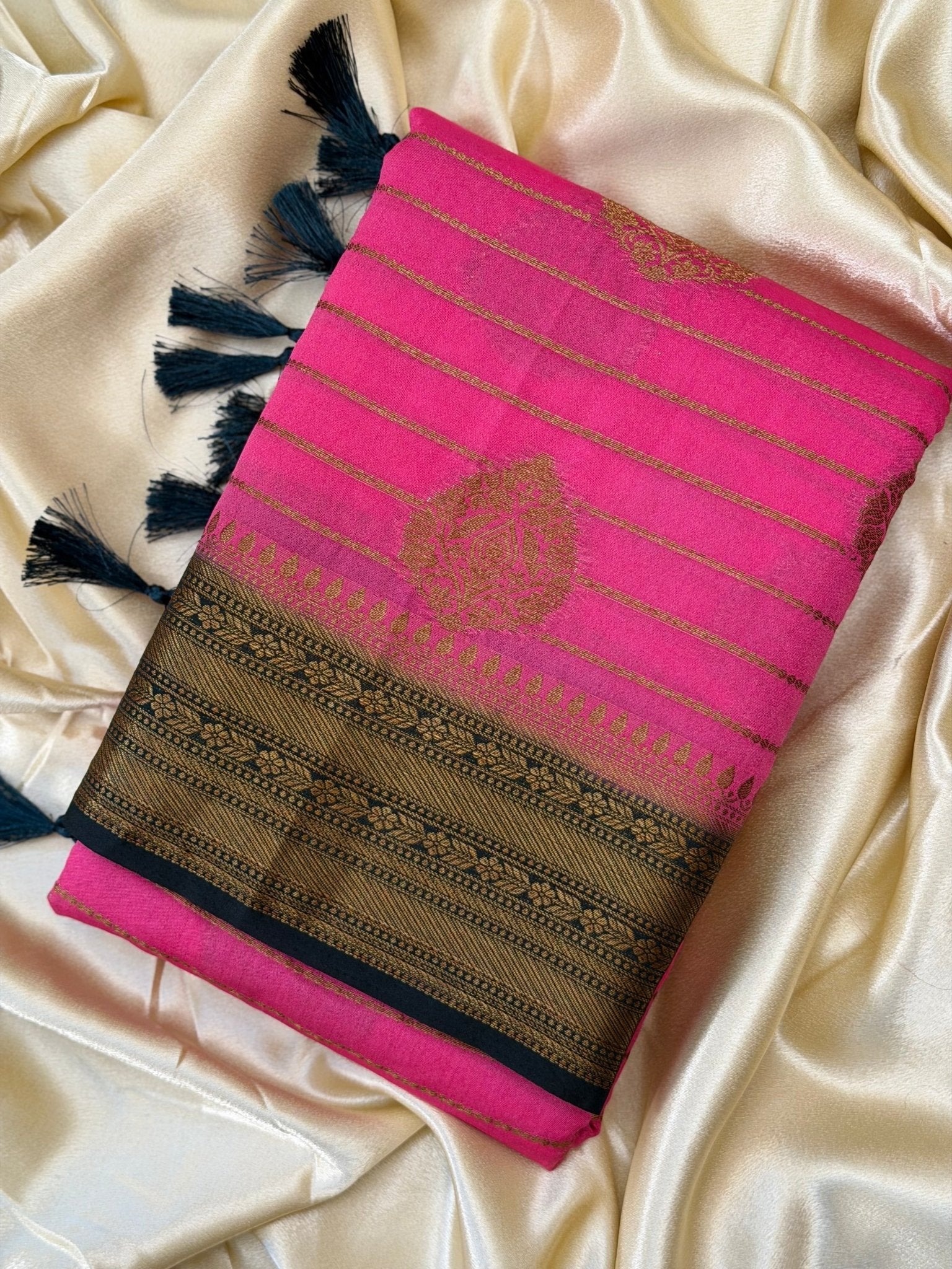 RUDRA PINK:SEMI BANARASI SAREE - aurimo.inRUDRA PINK:SEMI BANARASI SAREE