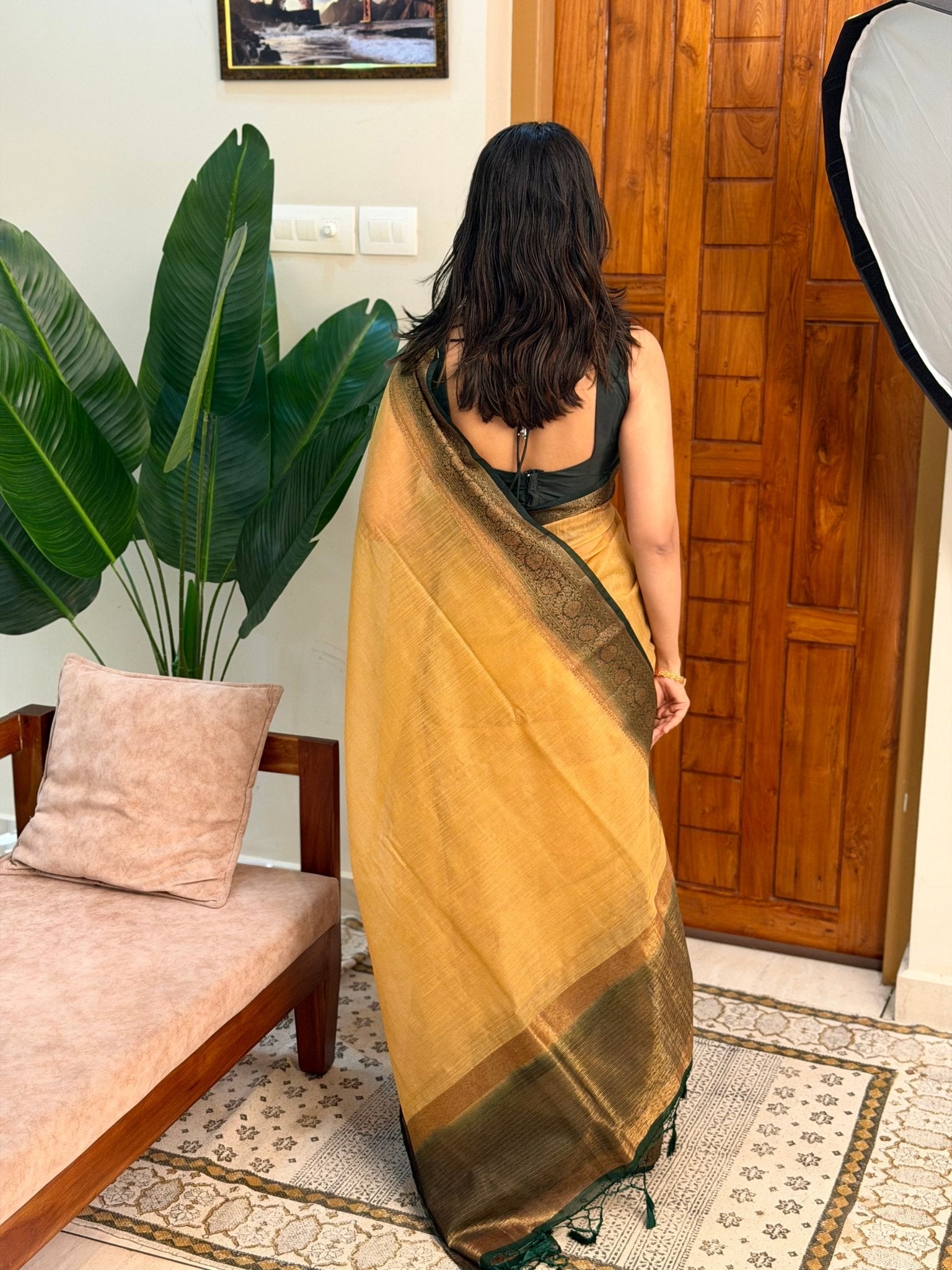 THARA:PREMIUM LINEN JUTE SAREE - aurimo.inTHARA:PREMIUM LINEN JUTE SAREE
