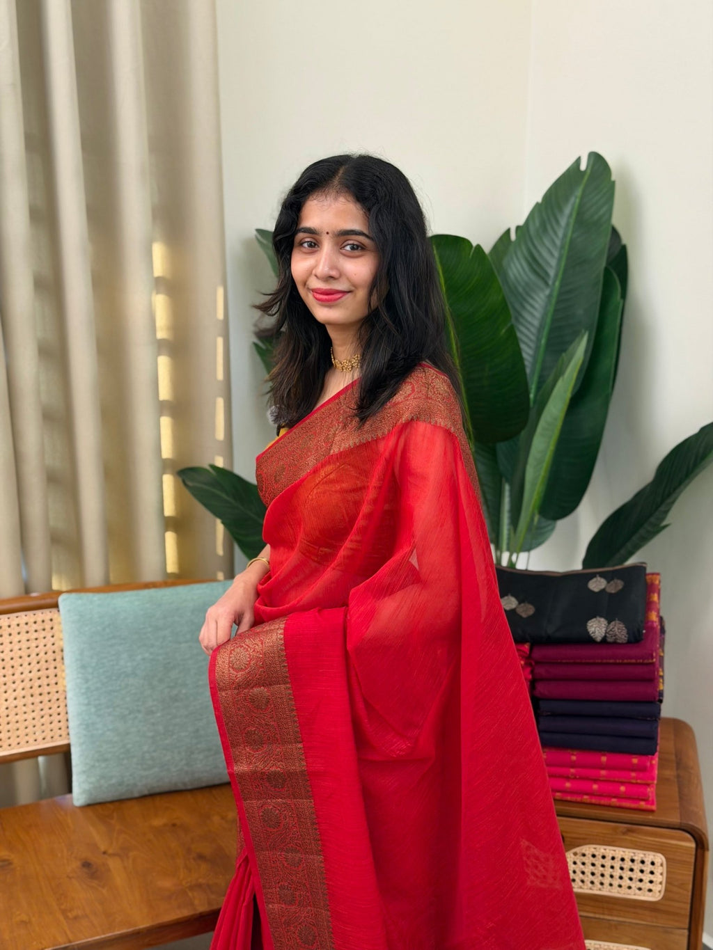 THULASI RUSTY RED:PREMIUM LINEN JUTE SAREE - aurimo.inTHULASI RUSTY RED:PREMIUM LINEN JUTE SAREE