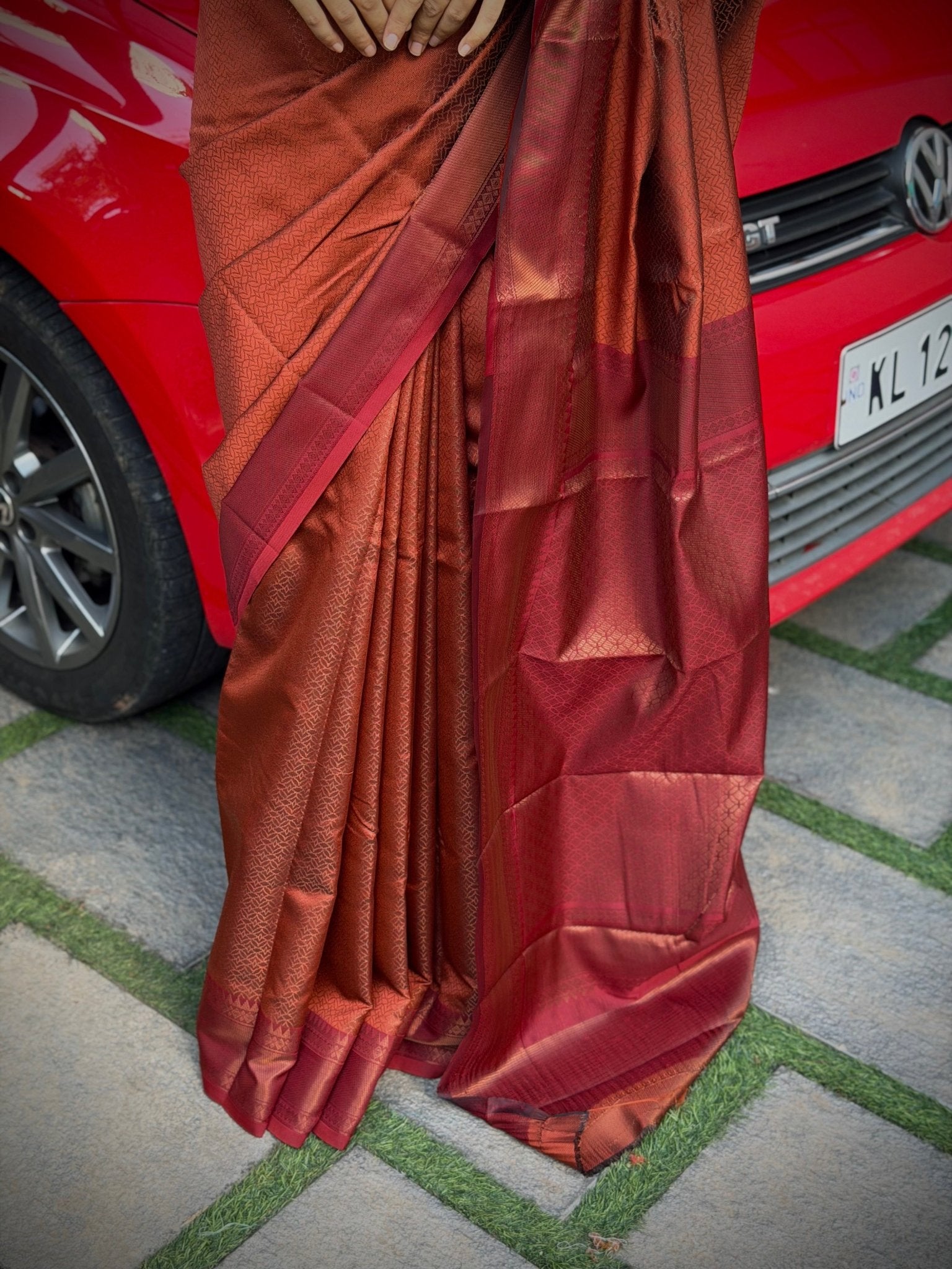 TRISHA :PREMIUM BROCADE SAREE - aurimo.inTRISHA :PREMIUM BROCADE SAREE