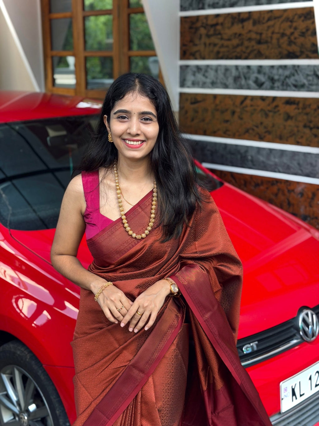 TRISHA :PREMIUM BROCADE SAREE - aurimo.inTRISHA :PREMIUM BROCADE SAREE