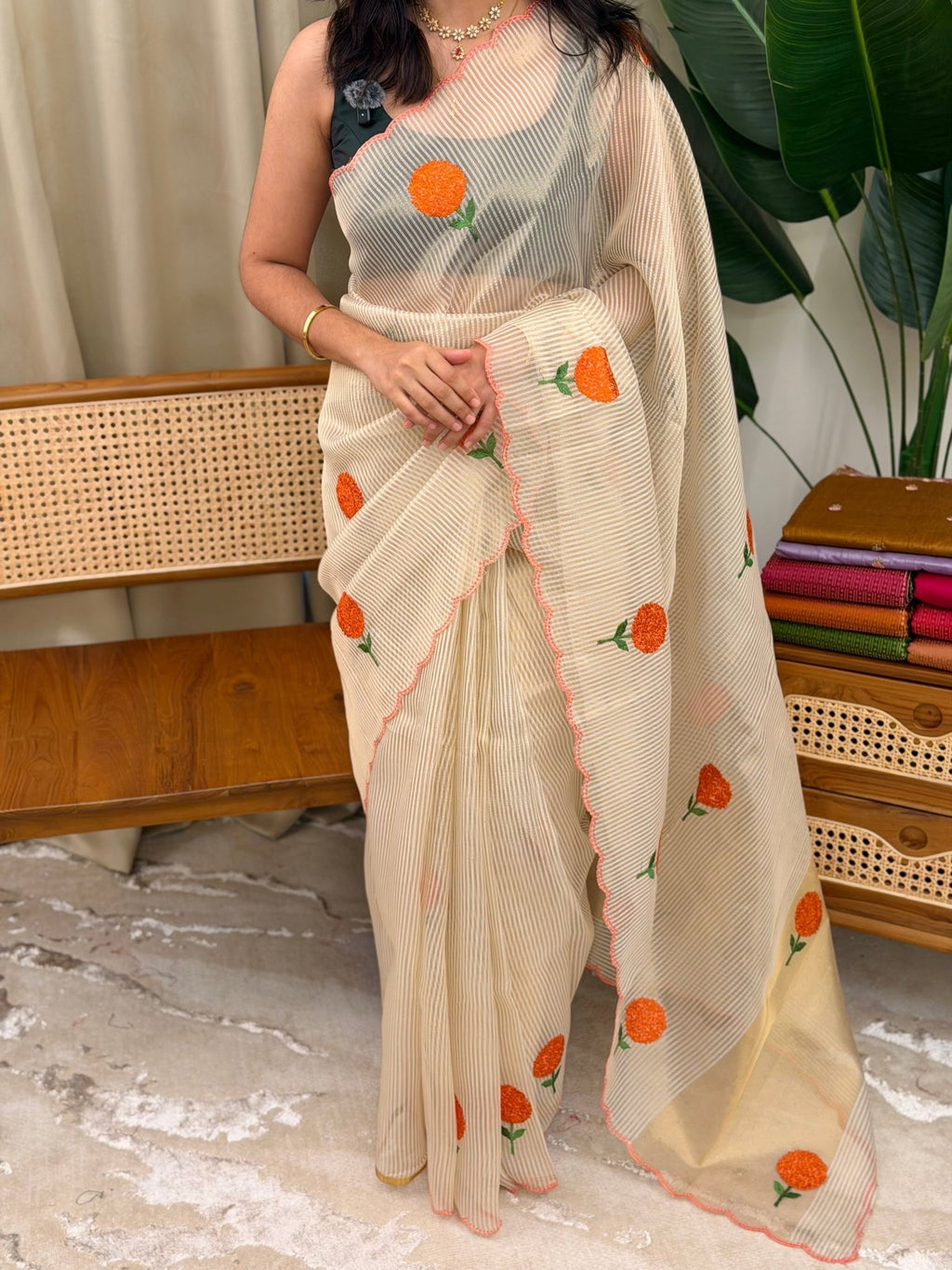 VEDIKA: PREMIUM CHANDERI TISSUE SILK SAREE - aurimo.inVEDIKA: PREMIUM CHANDERI TISSUE SILK SAREE