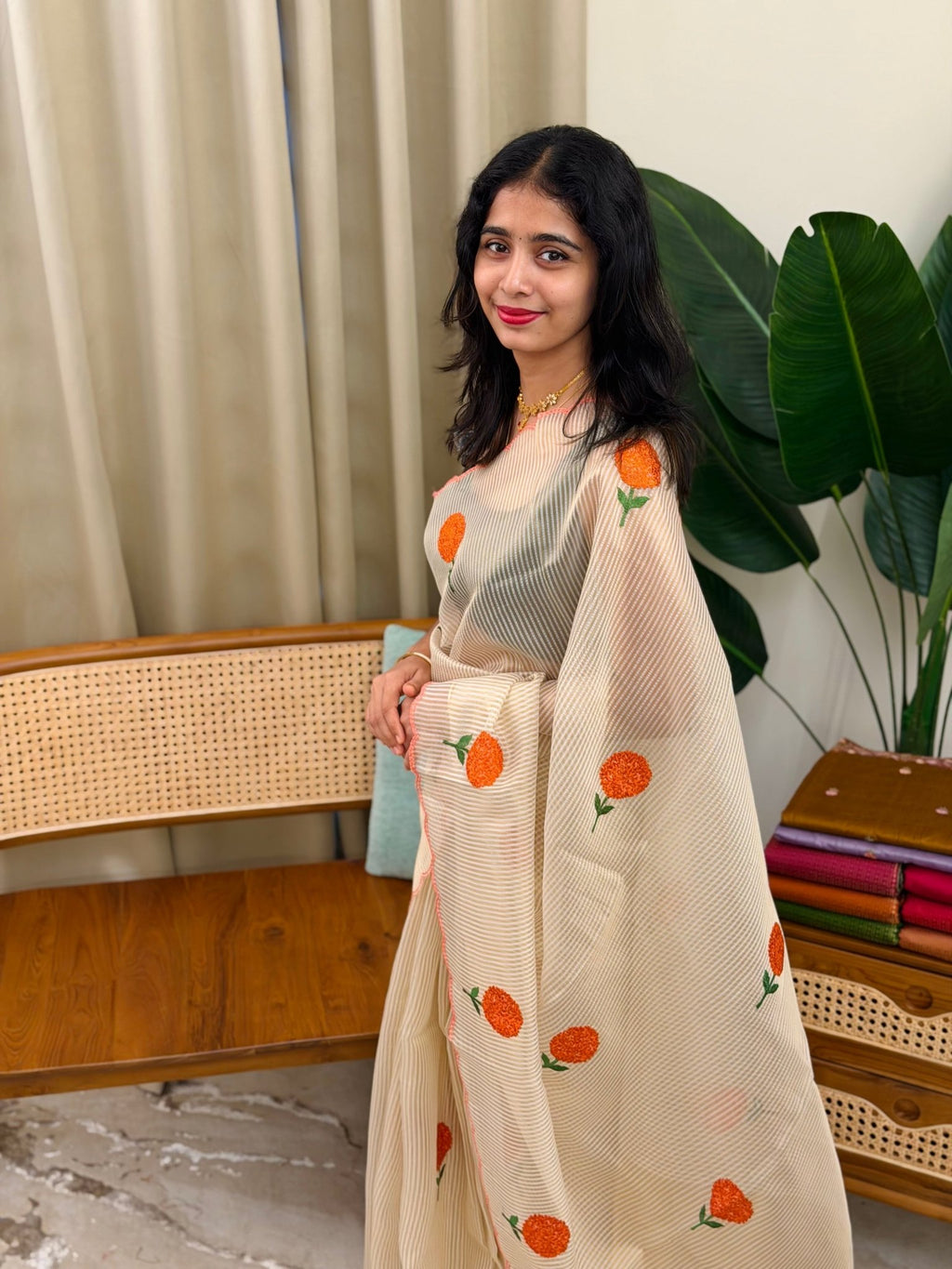 VEDIKA: PREMIUM CHANDERI TISSUE SILK SAREE - aurimo.inVEDIKA: PREMIUM CHANDERI TISSUE SILK SAREE