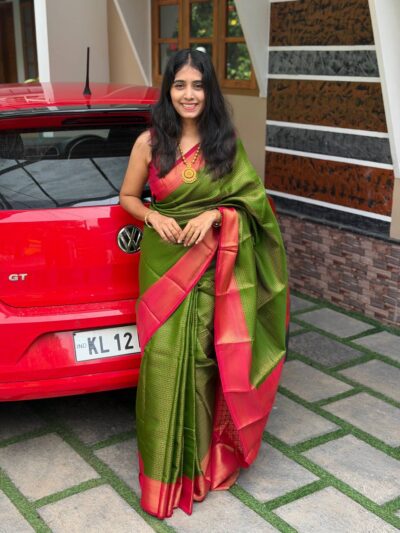 AAMI GREEN:PREMIUM BROCADE SAREE